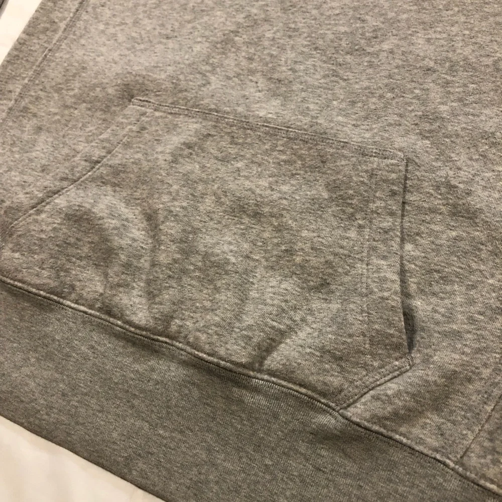 Aeropostale Women’s Long Sleeve Pullover Gray Graphic Sweatshirt Top size L - Picture 3 of 9